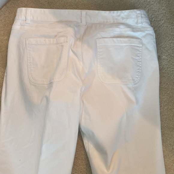 Ann Taylor Loft white jeans. NEVER WORN! Size 14. Inseam 32.5. - Picture 4 of 4